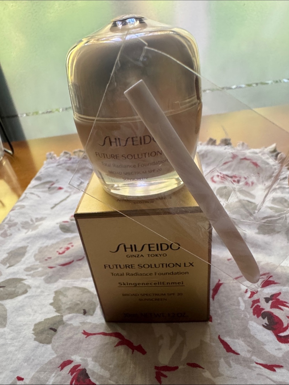 Shiseido Future Solution LX Total Radiance Foundation - Neural 4 - Picture 5 of 5
